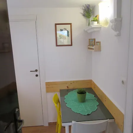 Lela Ii * スプリト